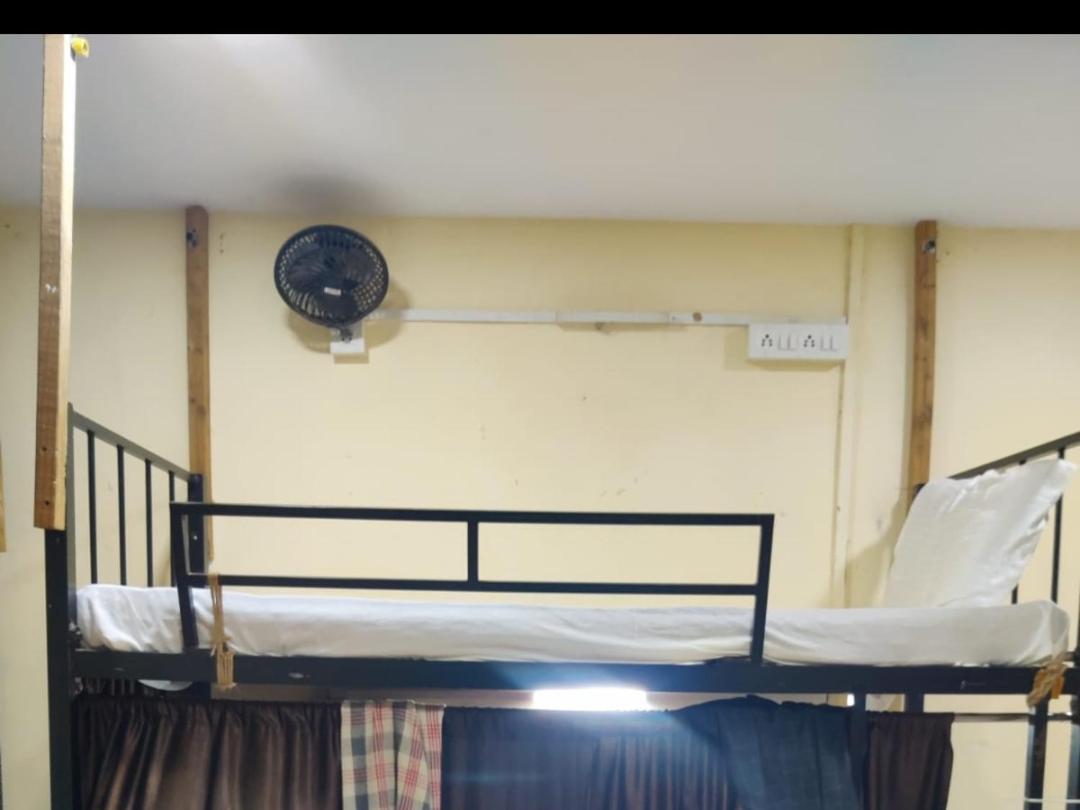 Super Dormitory Ac Deluxe - Mumbai, Mumbai